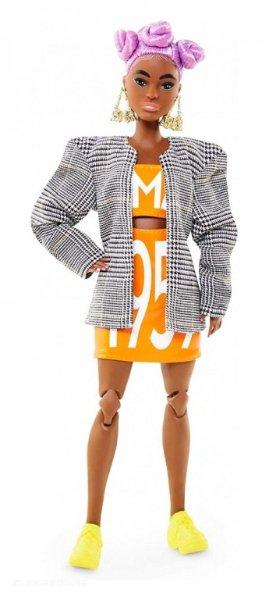 Barbie® BMR1959™ Doll > varianta BARBIE VE ŽLUTÝCH TENISKÁCH