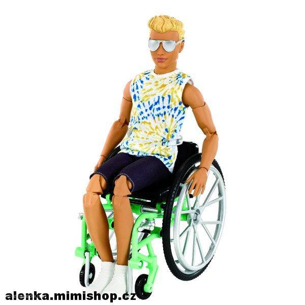 KEN na invalidním vozíku