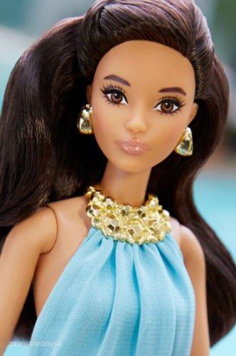 The Barbie Look™ Barbie® Doll - Pool Chic > varianta tyrkysové šaty