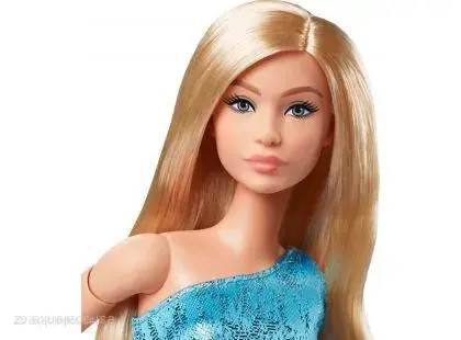 The Barbie Looks™ Barbie® Doll > varianta HRM15