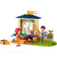LEGO® Friends 41696 Čištění poníka ve stáji 