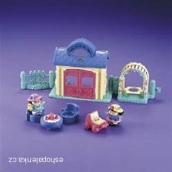 FISHER PRICE LITTLE PEOPLE domeček